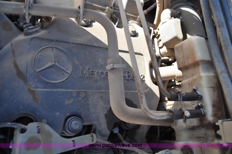 image for item A5747 2002 John Deere 350D 6x6 articulating dump truck