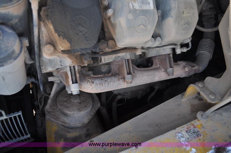 image for item A5747 2002 John Deere 350D 6x6 articulating dump truck