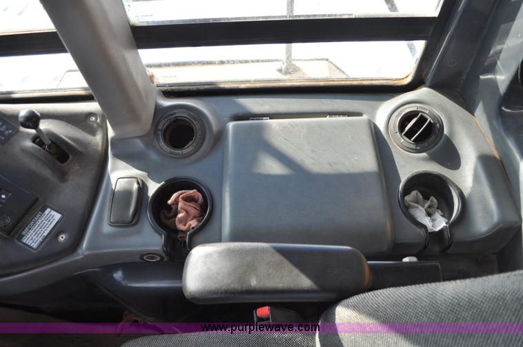 image for item A5747 2002 John Deere 350D 6x6 articulating dump truck