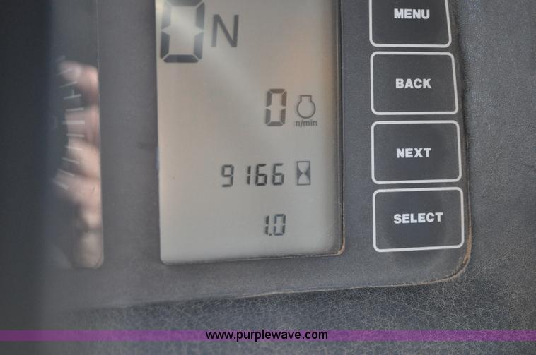 image for item A5747 2002 John Deere 350D 6x6 articulating dump truck