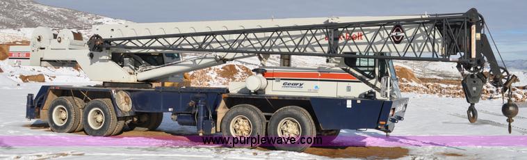 image for item A5748 1995 Link-Belt HTC-850 50 ton crane