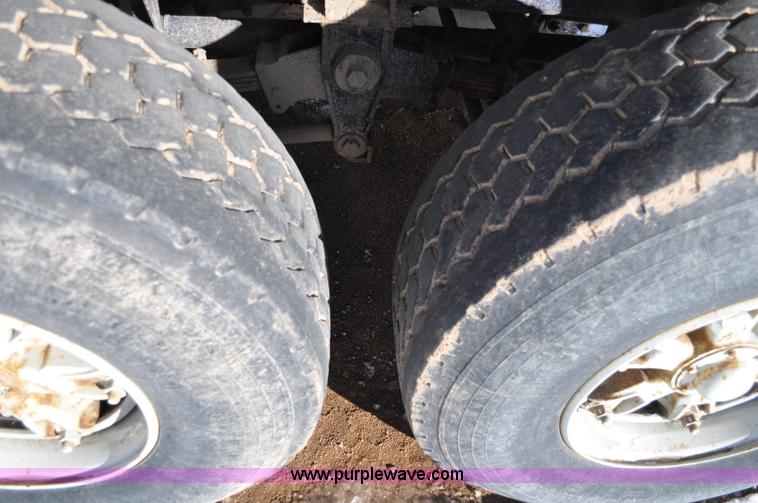 image for item A5748 1995 Link-Belt HTC-850 50 ton crane