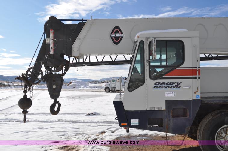 image for item A5748 1995 Link-Belt HTC-850 50 ton crane