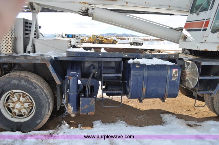 image for item A5748 1995 Link-Belt HTC-850 50 ton crane