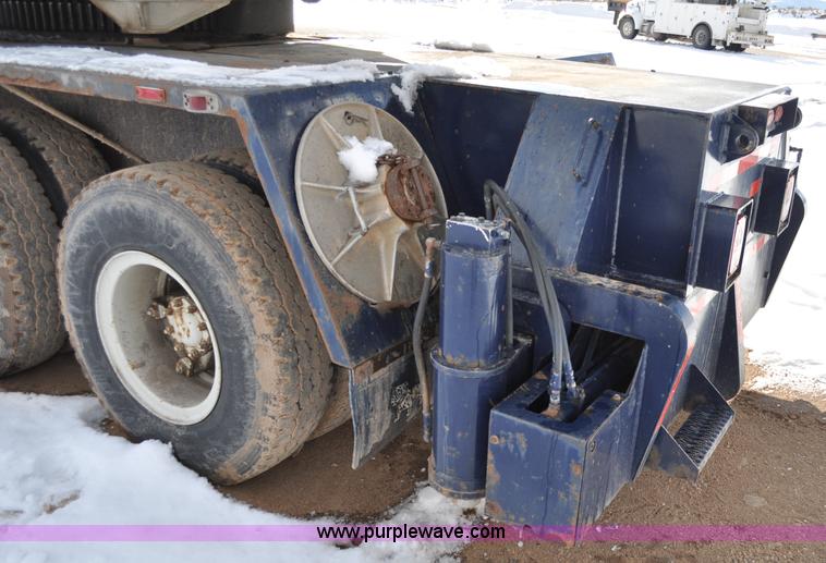 image for item A5748 1995 Link-Belt HTC-850 50 ton crane