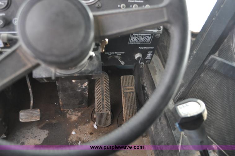 image for item A5748 1995 Link-Belt HTC-850 50 ton crane