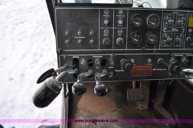 image for item A5748 1995 Link-Belt HTC-850 50 ton crane