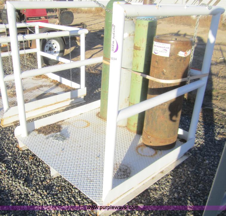 image for item B3034 4'x4'x3' compressed gas cylinder storage rack
