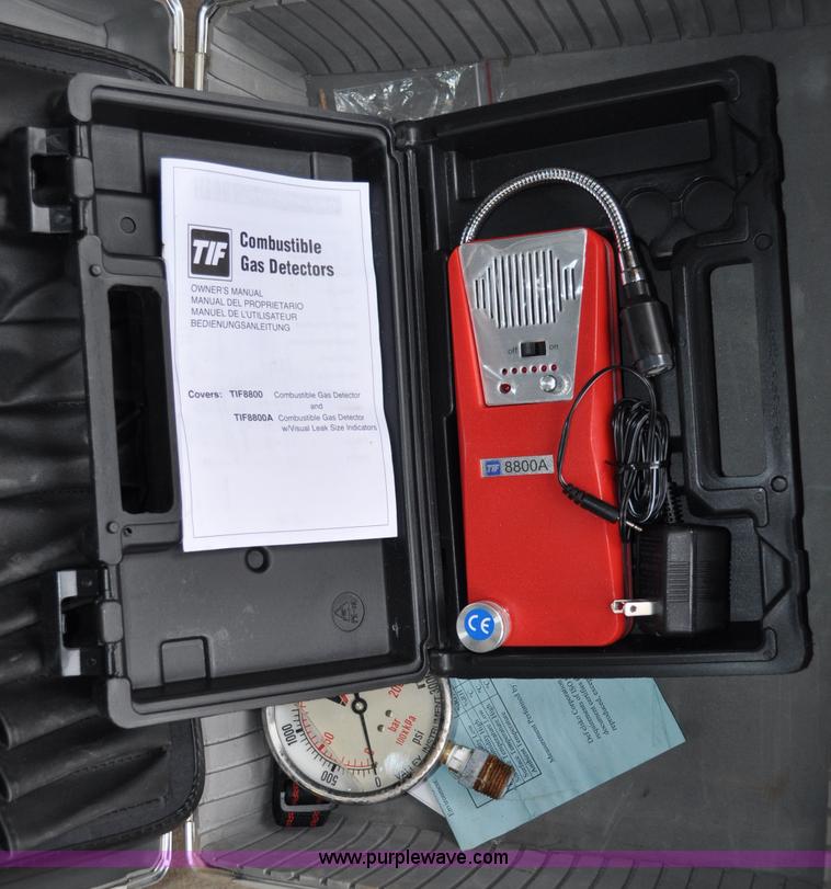 image for item C9896 Fisher M-Scope TW6 pipe and cable locator