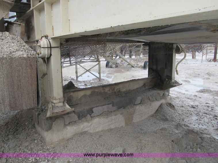 image for item A8033 Simplicity 6'x20' three deck portable screening plant