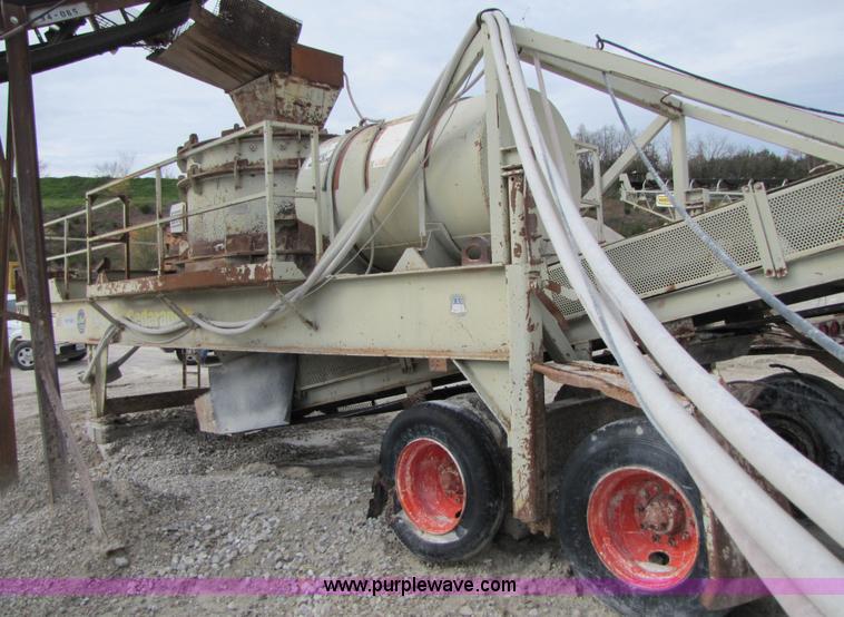 image for item B2029 1992 Cedarapids VSI 2100 portable impact crusher