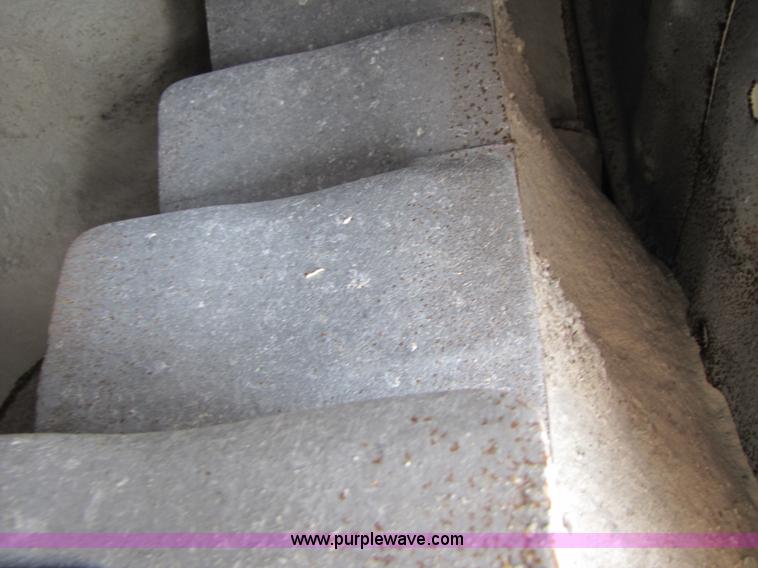 image for item B2029 1992 Cedarapids VSI 2100 portable impact crusher