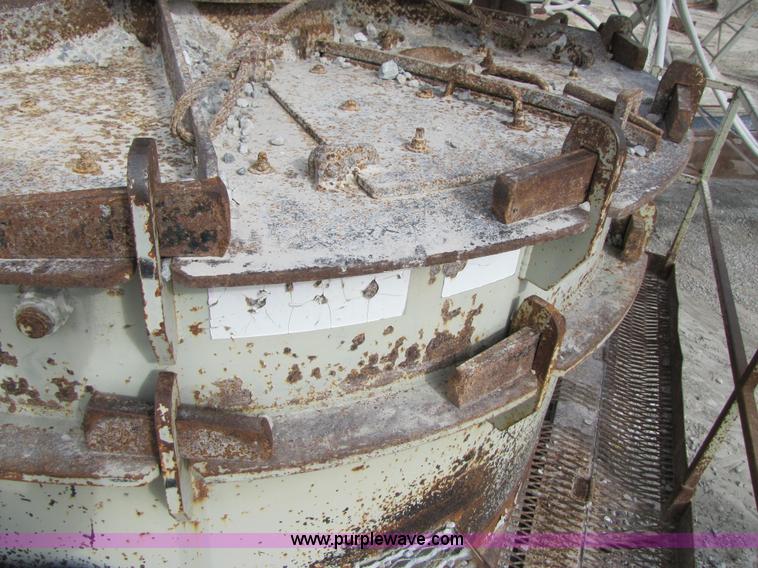 image for item B2029 1992 Cedarapids VSI 2100 portable impact crusher