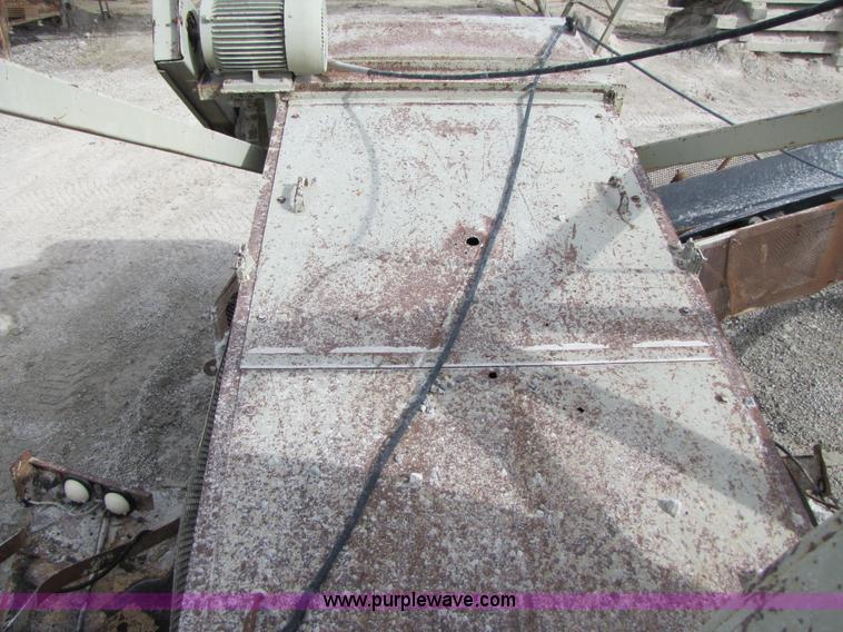 image for item B2029 1992 Cedarapids VSI 2100 portable impact crusher