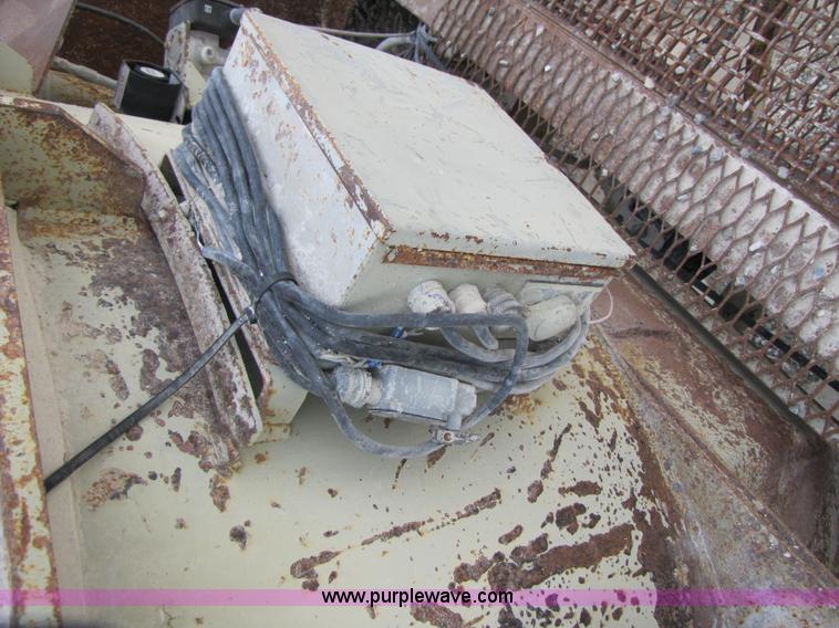 image for item B2029 1992 Cedarapids VSI 2100 portable impact crusher