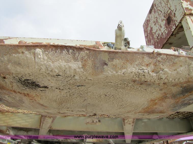 image for item B2029 1992 Cedarapids VSI 2100 portable impact crusher