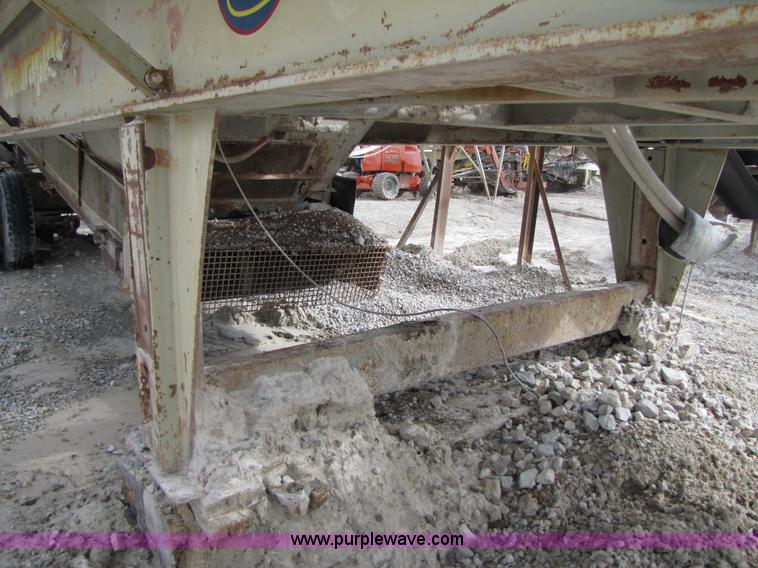 image for item B2029 1992 Cedarapids VSI 2100 portable impact crusher