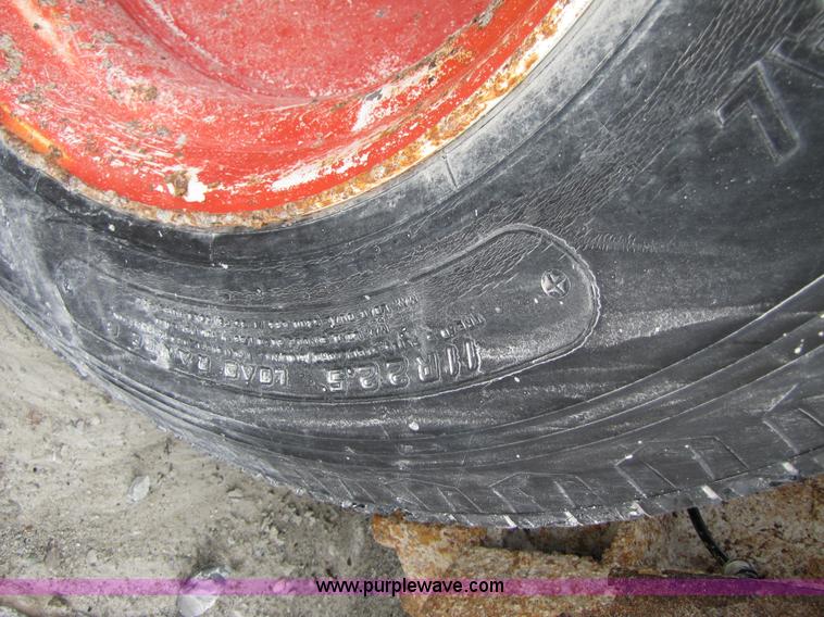 image for item B2029 1992 Cedarapids VSI 2100 portable impact crusher