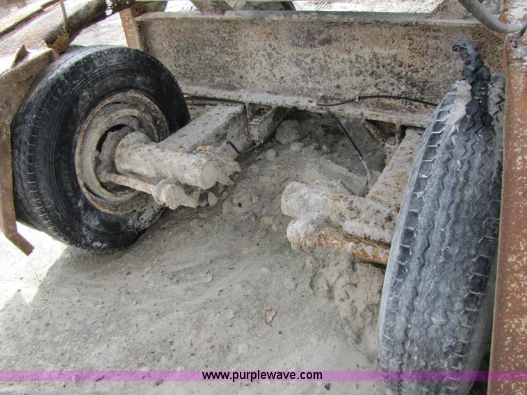 image for item B2029 1992 Cedarapids VSI 2100 portable impact crusher