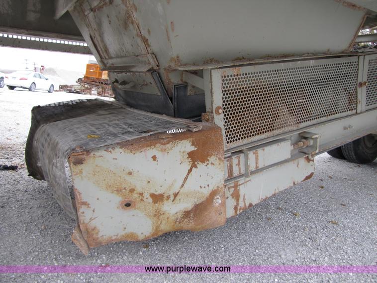 image for item B2030 1998 Cedarapids VSI 2600 portable vertical shaft impact crusher