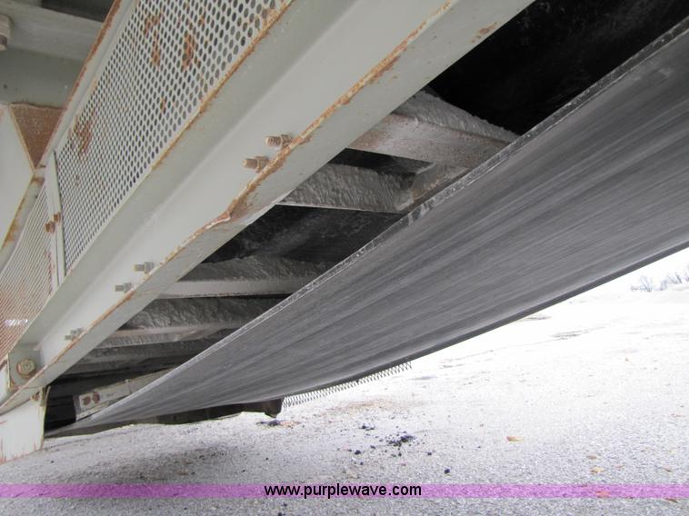 image for item B2030 1998 Cedarapids VSI 2600 portable vertical shaft impact crusher