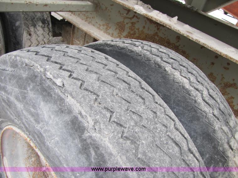 image for item B2030 1998 Cedarapids VSI 2600 portable vertical shaft impact crusher