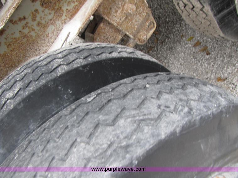 image for item B2030 1998 Cedarapids VSI 2600 portable vertical shaft impact crusher