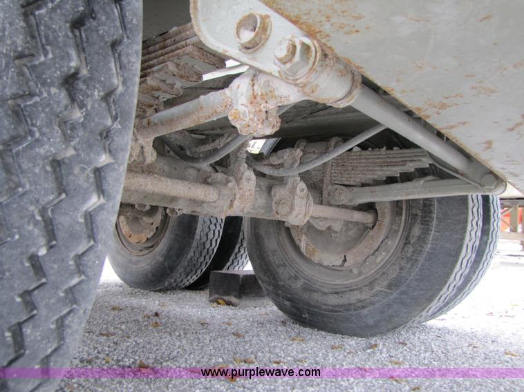 image for item B2030 1998 Cedarapids VSI 2600 portable vertical shaft impact crusher