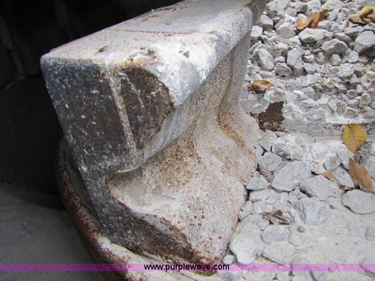 image for item B2030 1998 Cedarapids VSI 2600 portable vertical shaft impact crusher