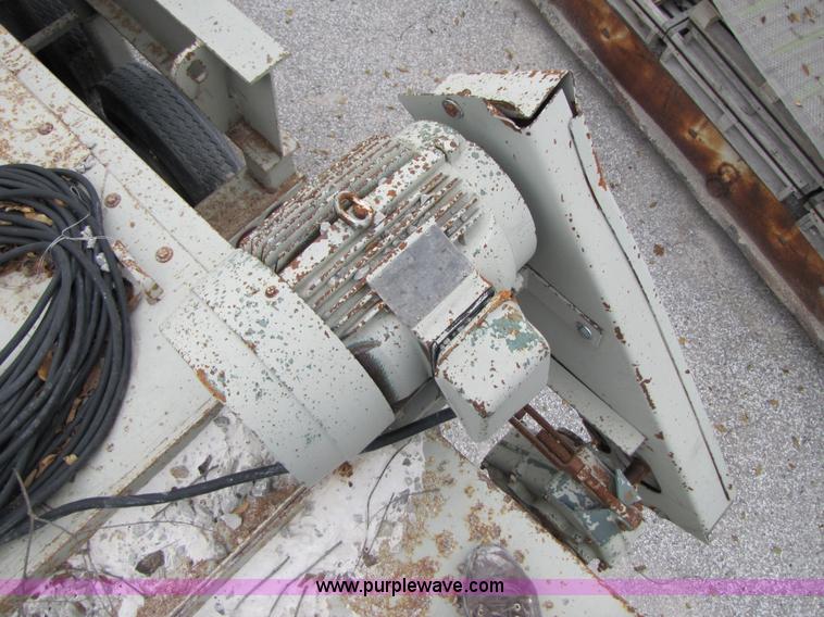 image for item B2030 1998 Cedarapids VSI 2600 portable vertical shaft impact crusher