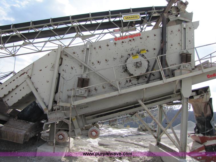 image for item B2037 1995 Cedarapids 8' x 20' vibrator portable three deck incline screening plant