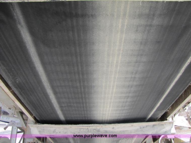 image for item B2037 1995 Cedarapids 8' x 20' vibrator portable three deck incline screening plant