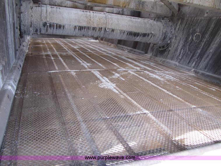 image for item B2037 1995 Cedarapids 8' x 20' vibrator portable three deck incline screening plant