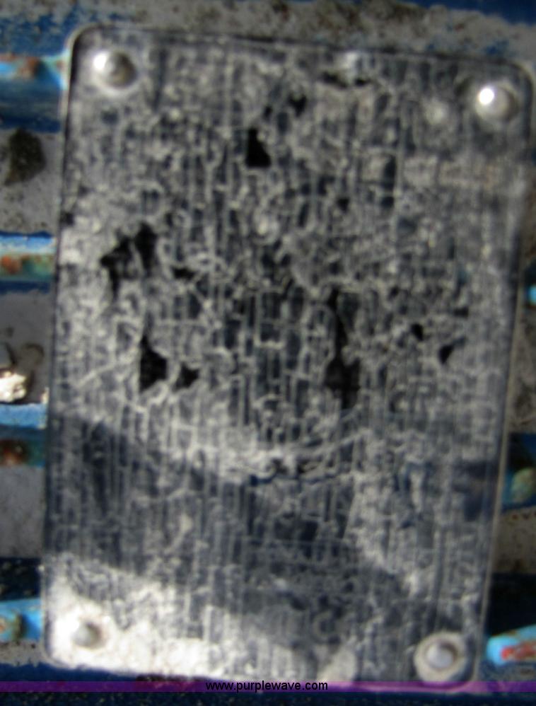 image for item B2037 1995 Cedarapids 8' x 20' vibrator portable three deck incline screening plant