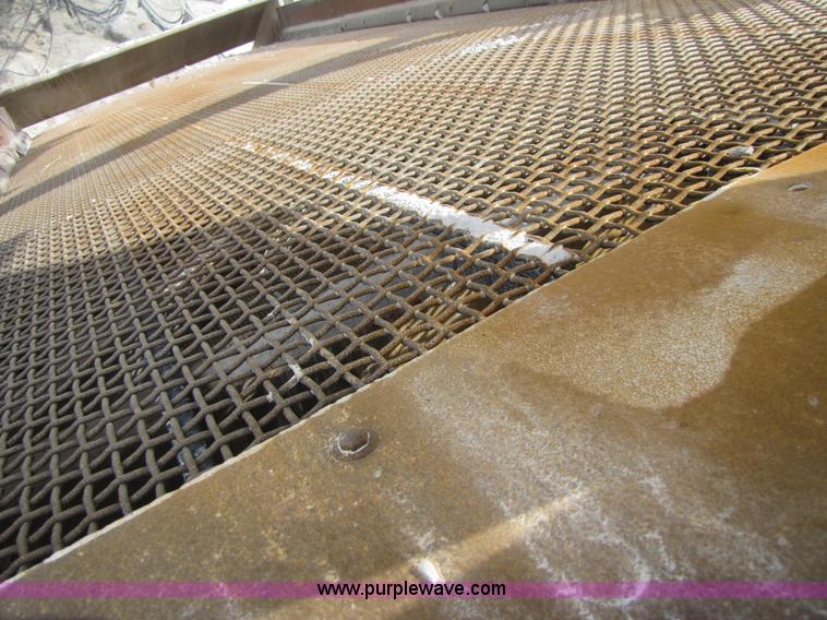 image for item B2037 1995 Cedarapids 8' x 20' vibrator portable three deck incline screening plant