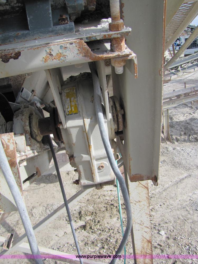 image for item B2037 1995 Cedarapids 8' x 20' vibrator portable three deck incline screening plant