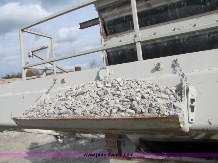 image for item B2037 1995 Cedarapids 8' x 20' vibrator portable three deck incline screening plant