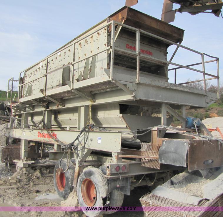 image for item B2039 1995 Cedarapids FSGC20332 horizontal portable screening plant