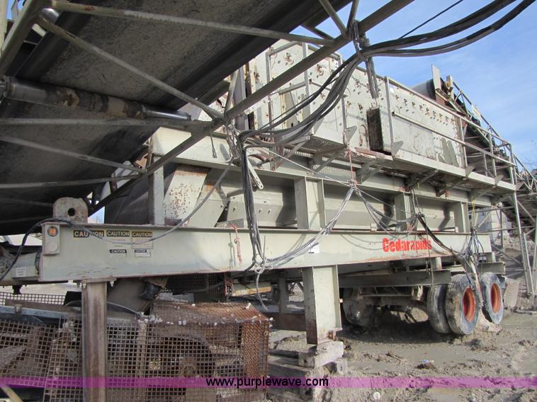 image for item B2039 1995 Cedarapids FSGC20332 horizontal portable screening plant