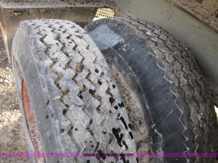 image for item B2039 1995 Cedarapids FSGC20332 horizontal portable screening plant