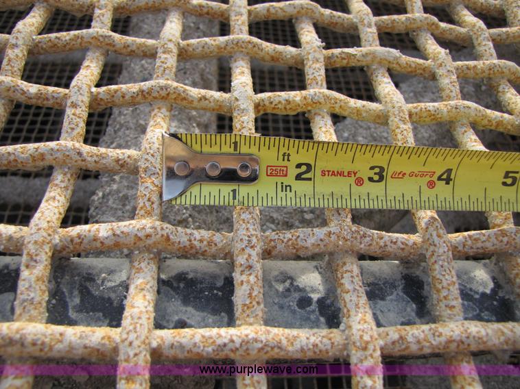 image for item B2039 1995 Cedarapids FSGC20332 horizontal portable screening plant