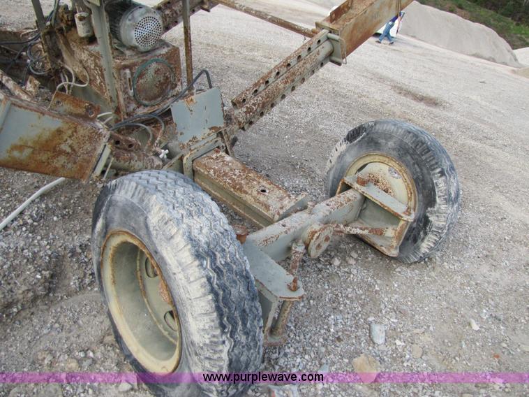 image for item B2040 1995 Marco 30" x 120' portable radial stacking conveyor