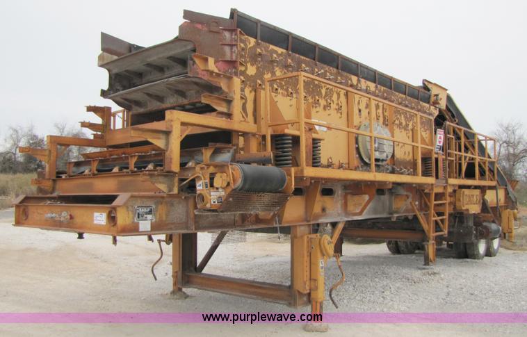image for item B2044 Eagle 6'x20' three-deck portable screening plant