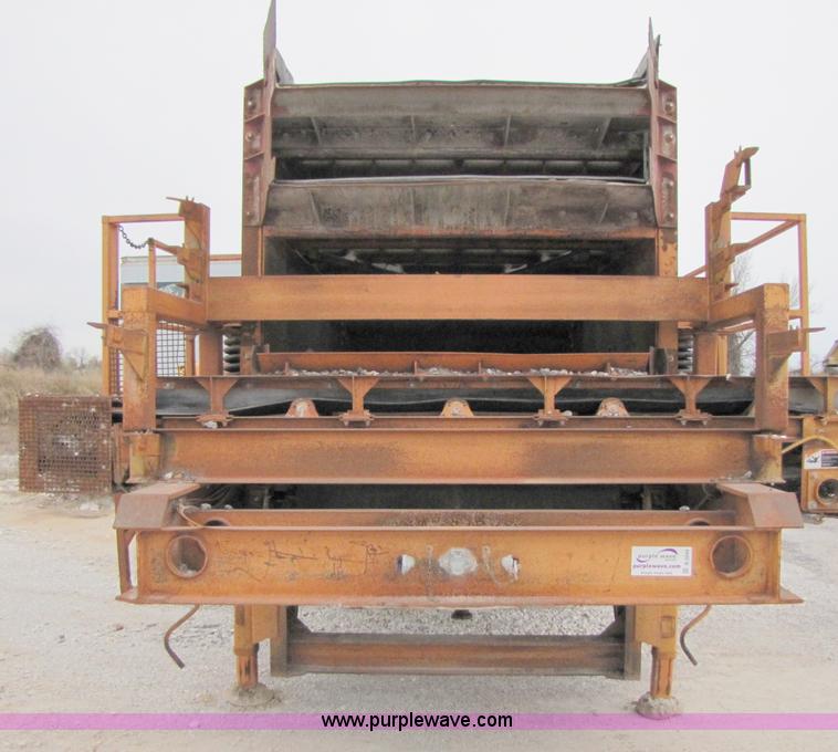 image for item B2044 Eagle 6'x20' three-deck portable screening plant