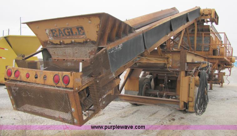image for item B2044 Eagle 6'x20' three-deck portable screening plant