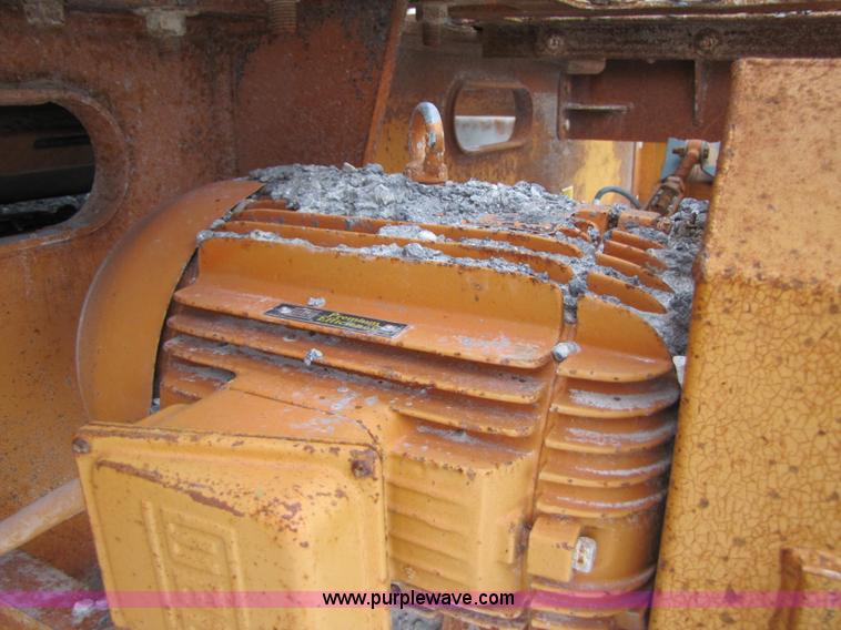 image for item B2044 Eagle 6'x20' three-deck portable screening plant