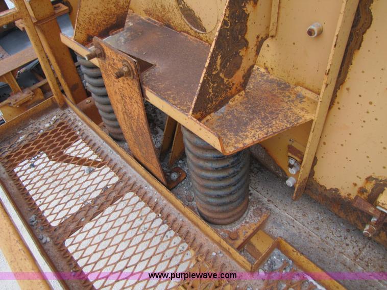 image for item B2044 Eagle 6'x20' three-deck portable screening plant