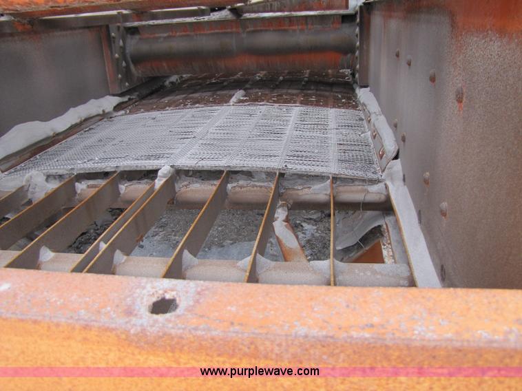 image for item B2044 Eagle 6'x20' three-deck portable screening plant