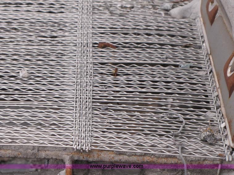 image for item B2044 Eagle 6'x20' three-deck portable screening plant