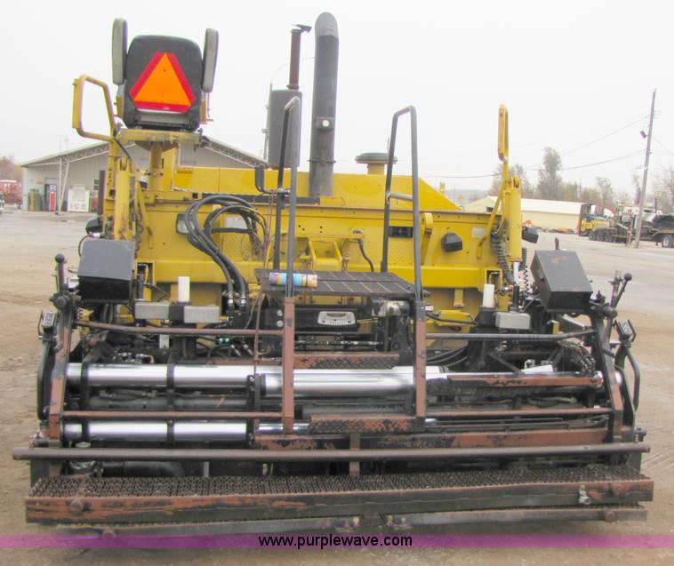 image for item B2050 2001 Caterpillar AP-1055B crawler asphalt paver